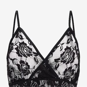 EXPRESS NWT Lace Bralette fun or business casual - sexy black - minimalist